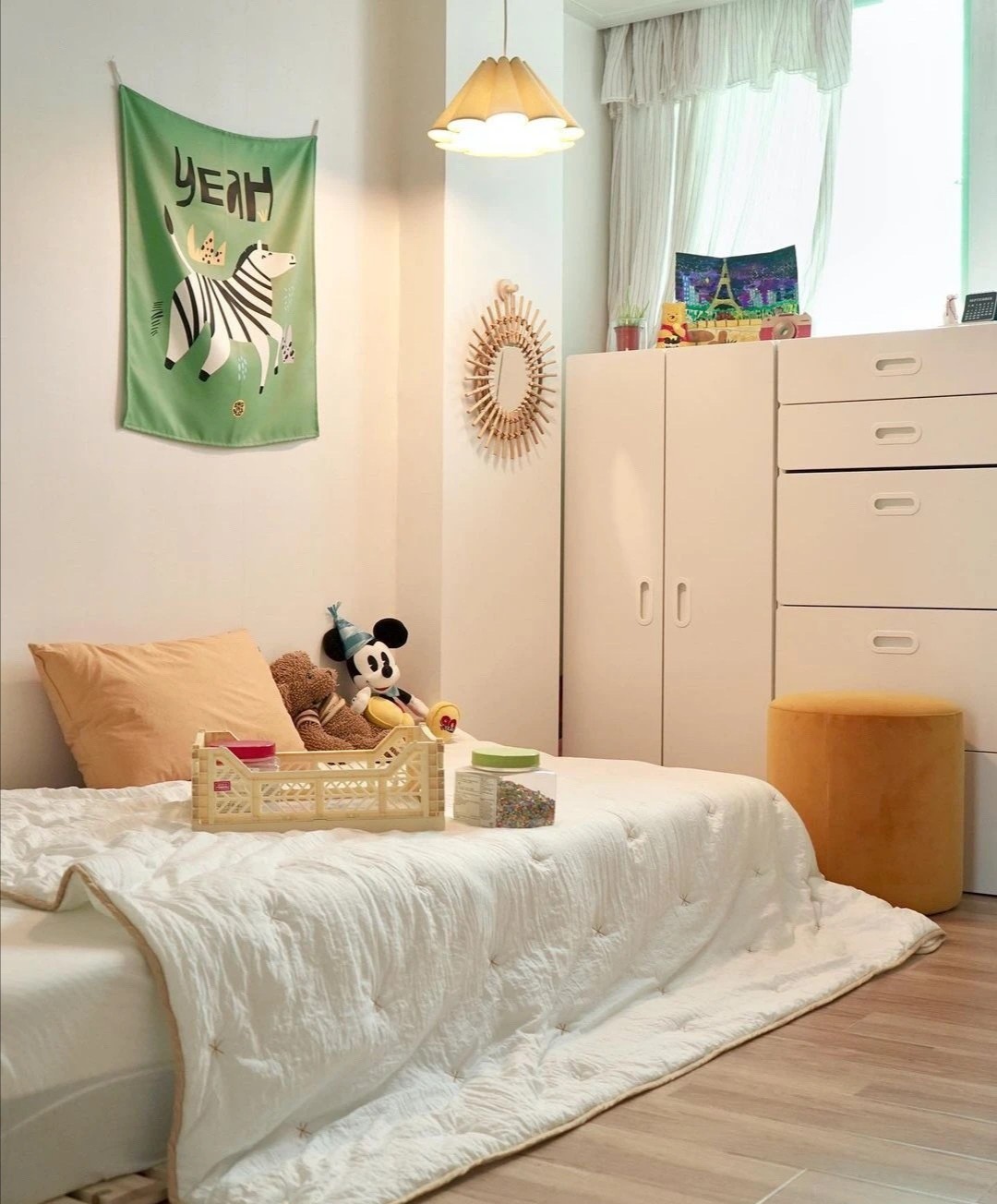 会做饭也会收拾，米白原木色，简简单单不凌乱，收住一家人的心