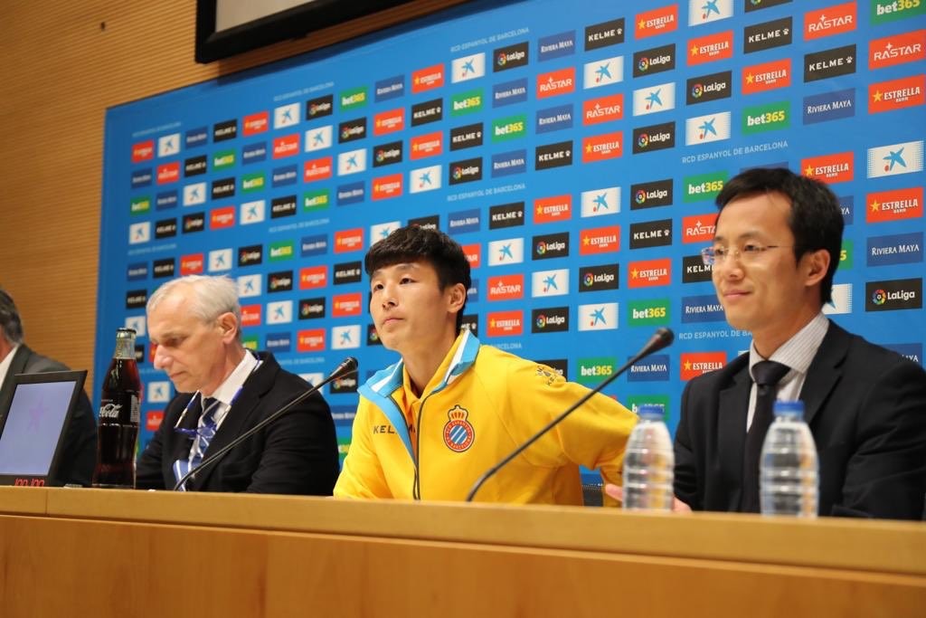 武磊背包,武磊国足背包走红