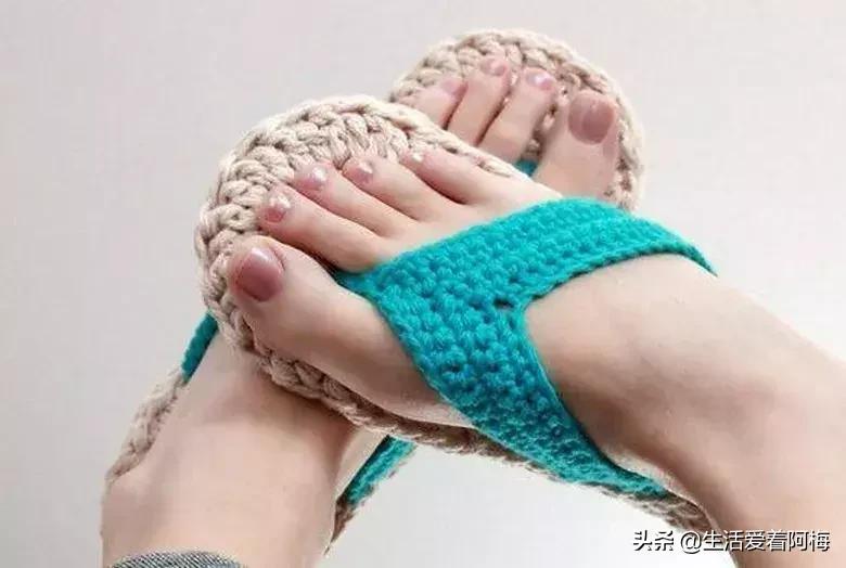 钩针钩出漂亮的毛线鞋图解,钩针钩织有些后跟的鞋子全部教程