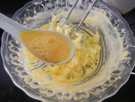 自己在家怎么做饼干简单又好吃,简单做饼干的方法不用酵母