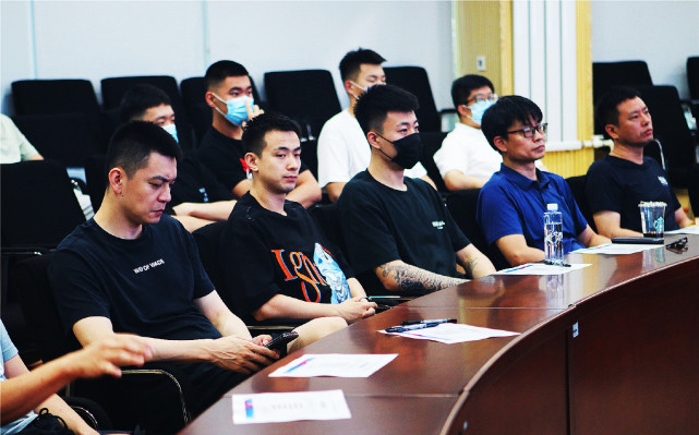 辽宁男篮与吴昌泽颁发总冠军,辽宁男篮小将名单