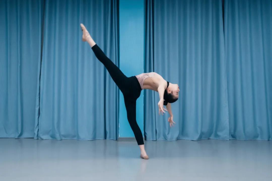古典舞技巧日常,学古典舞必须学会哪几个动作