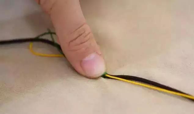 手工编绳怎么打结球,塑料手编绳如何打结