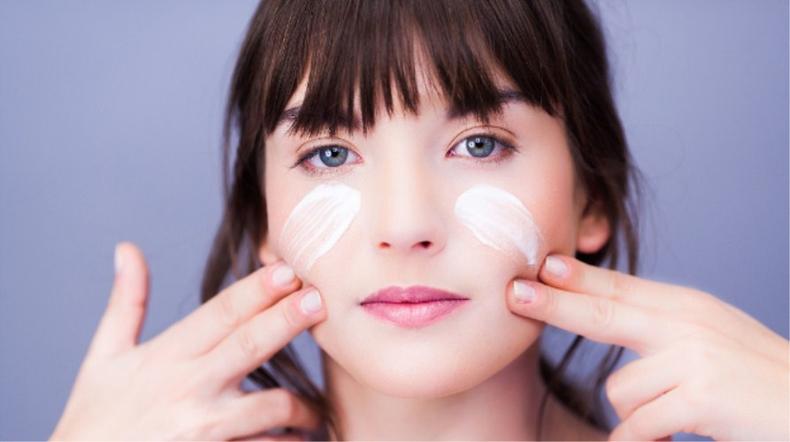 怎样画眼线不晕染小妙招,怎样画眼线不显得眼球突