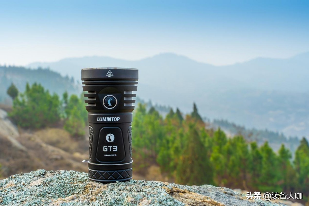 三眼小钢炮手电筒亮吗,三眼小钢炮强光
