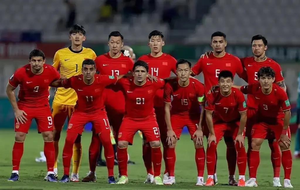 李铁怼记者全过程,李铁新闻发布会怼领队