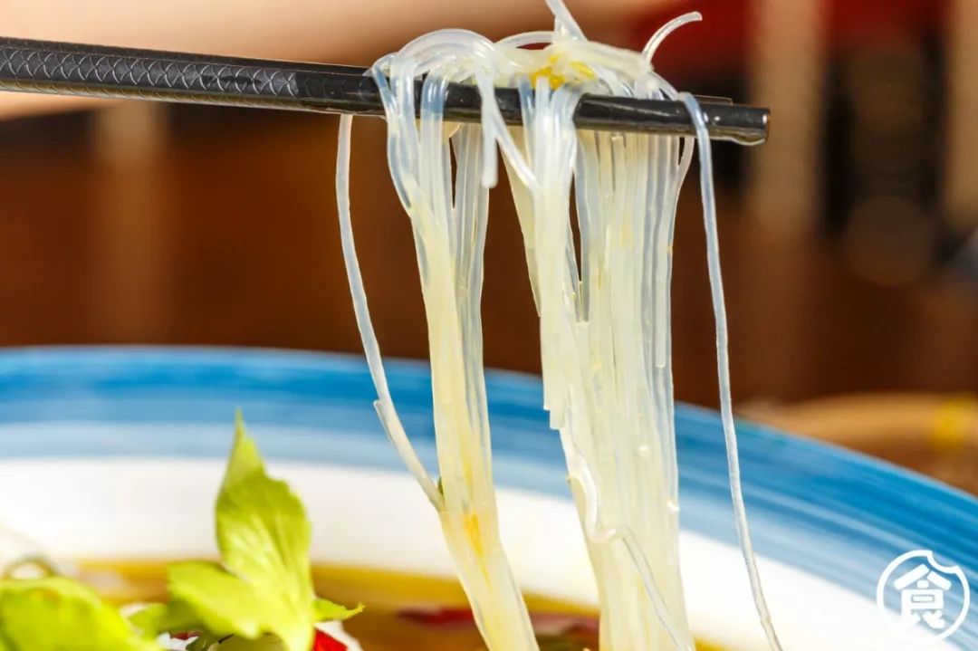 一天卖300只烧鹅,一天只卖400个卷饼