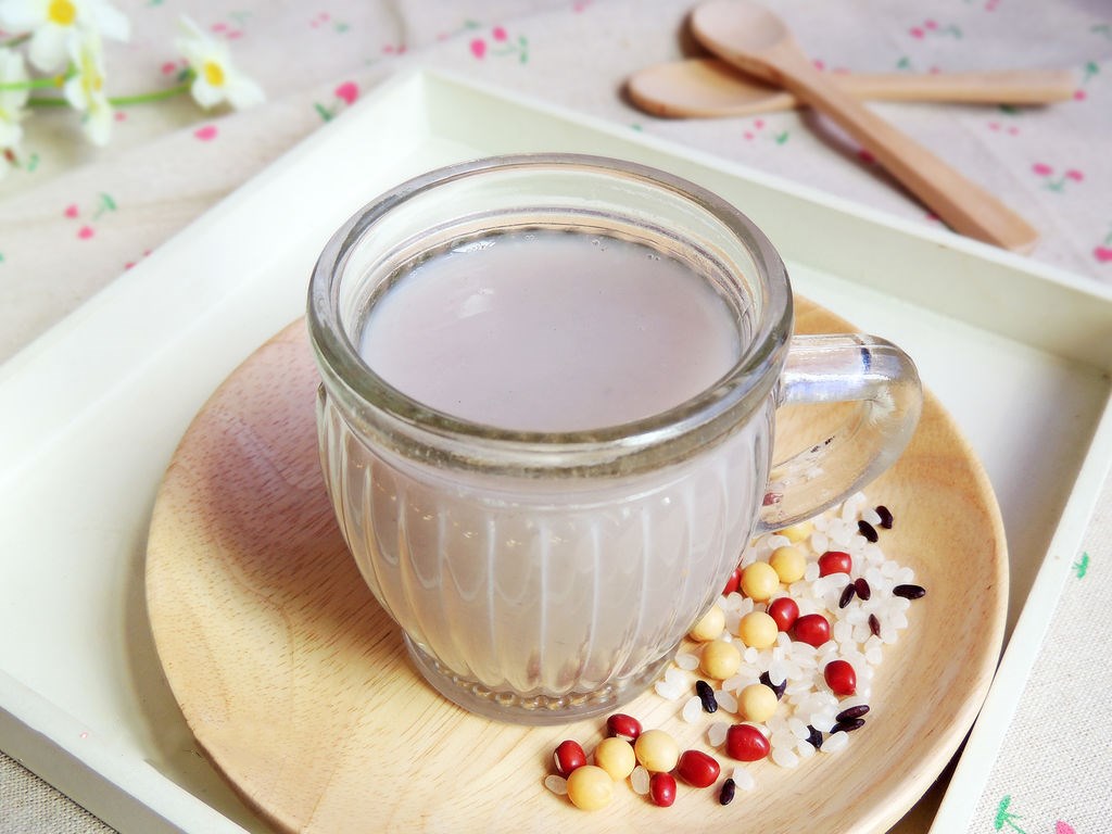 耗时3天整理出的20款豆浆配方，每天一杯好处多多，让你素颜都美