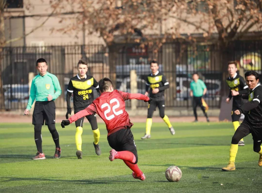 西安的足球赛,这次足球比赛守门员是谁