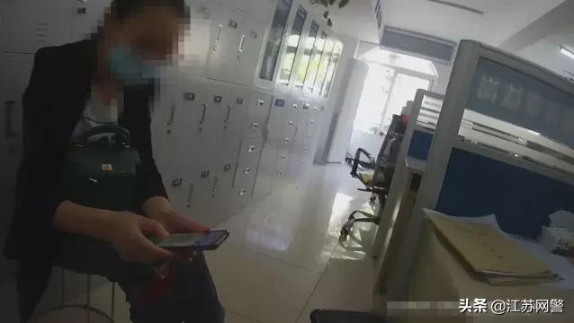 江苏南京：免费看手相！一女子“命”中有“凶煞”花钱化解不料却