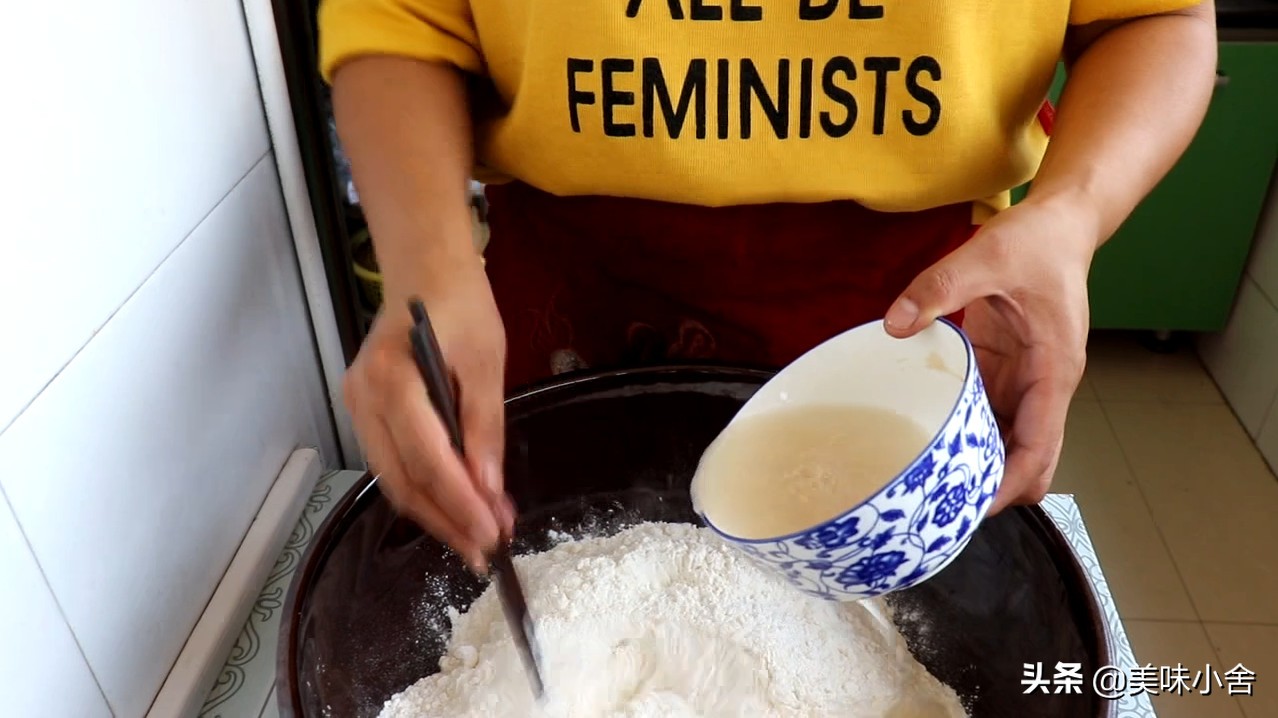 手把手教您在家蒸包子，3个小诀窍，包子又白又松软，零失败