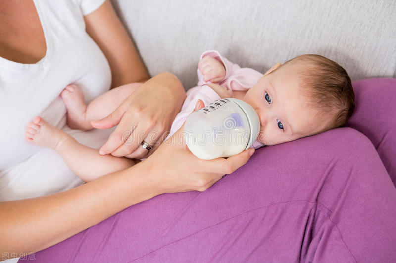 宝宝一餐吃多少,十六个月多宝宝一餐吃多少奶合适