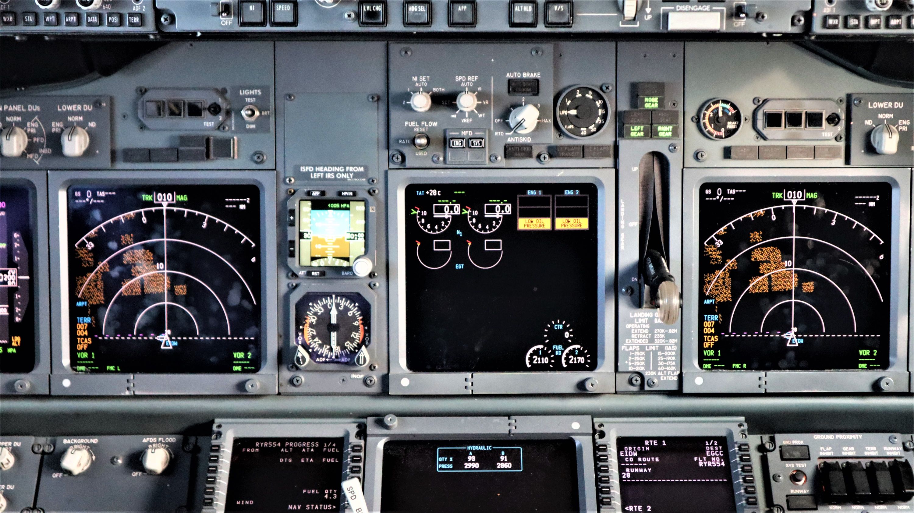 票价100块的欧洲超短线！座椅比国内廉航还窄，坐几分钟都受不了