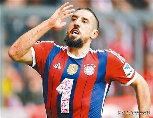 大罗和小罗谁踢足球更厉害,年轻的大罗小罗有多强