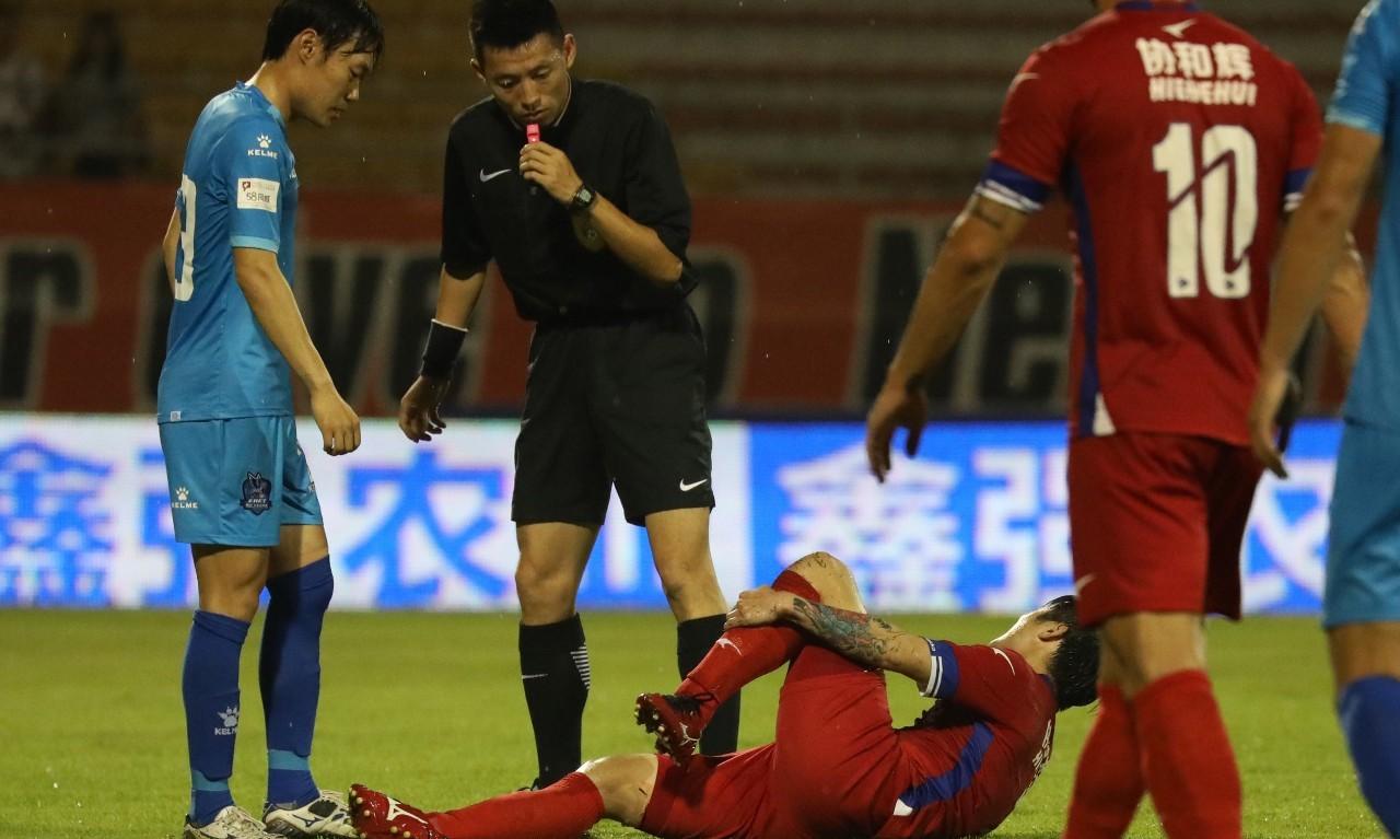 国内业余联赛有争议一幕,中国业余足球有多厉害