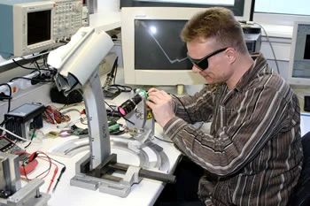 超声波传感器国内外发展历程,华越国际属于什么档次