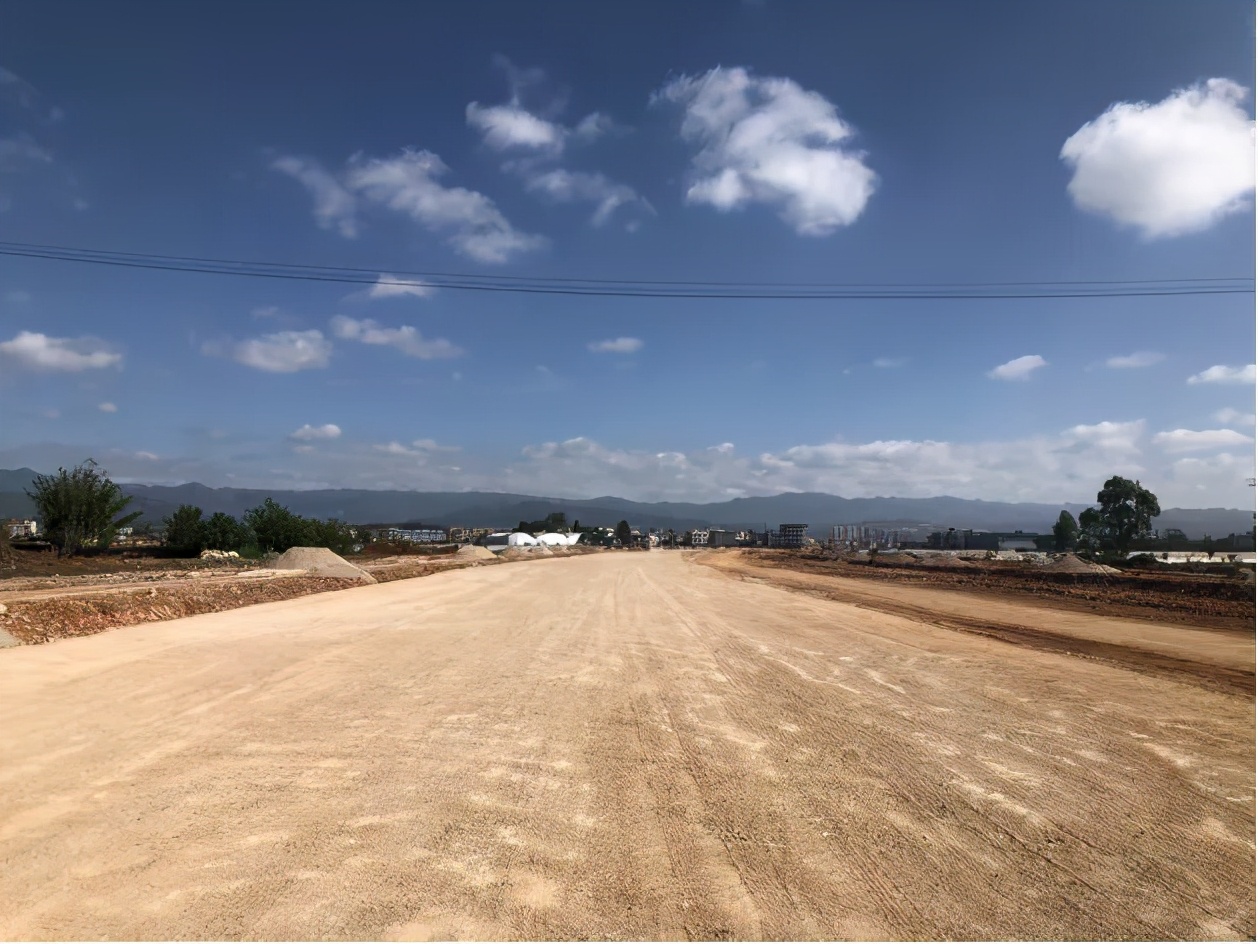 道路“连点串线入网”，嵩明发展路途开花！！