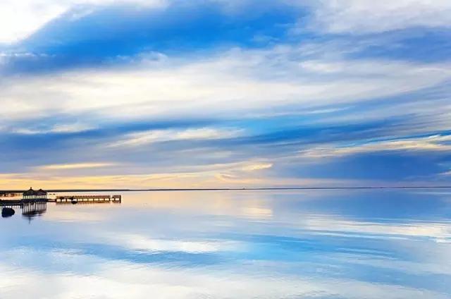 在公路旁随手一拍都是美景,中国有一条公路每一公里都是美景