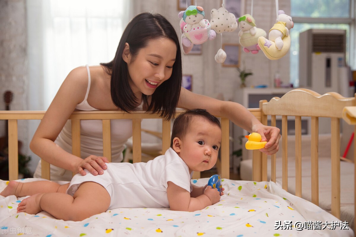 宝宝过分粘妈妈怎么办,宝宝太粘人了寸步不离怎么办