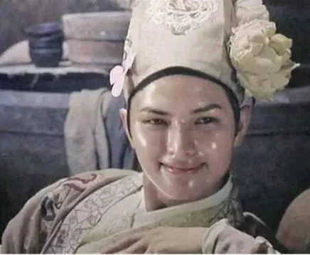 混油皮毛孔粗大怎么收缩毛孔,油皮毛孔大怎么护肤最好