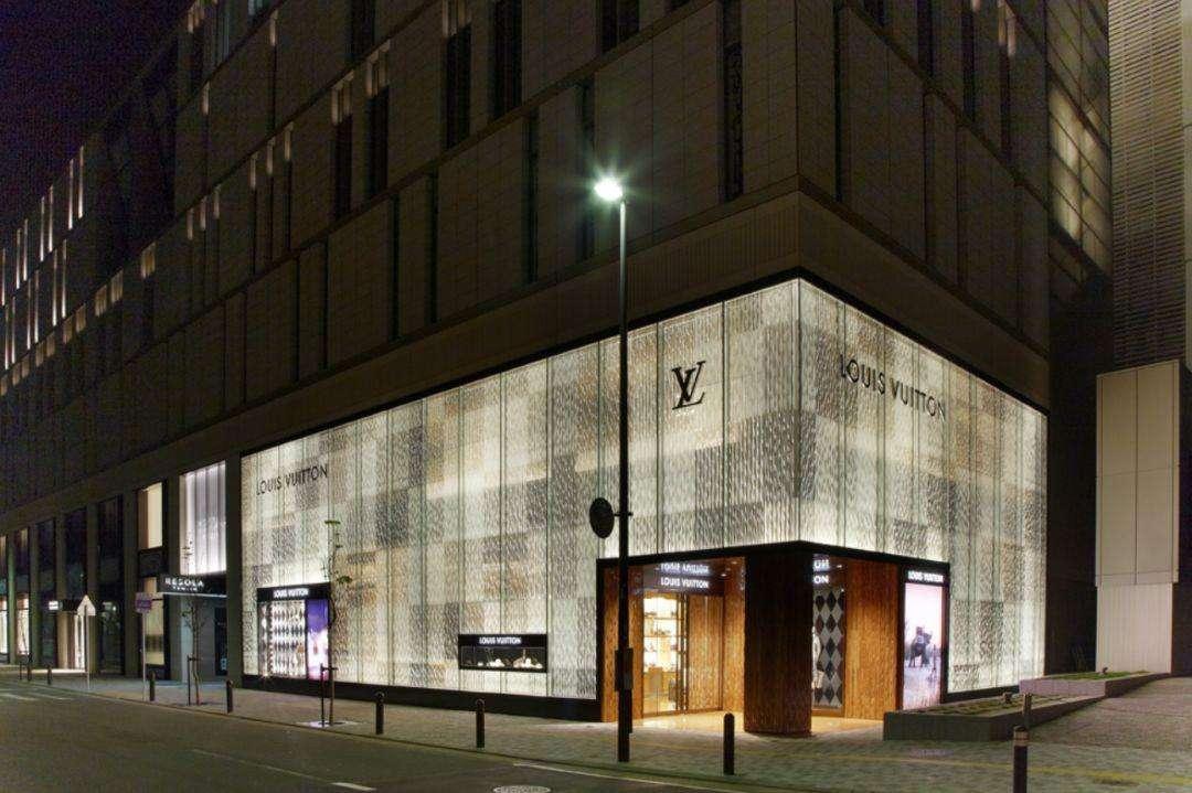 法国第一夫人多高,法国第一夫人70岁