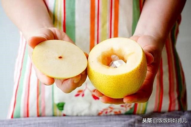 小孩咳嗽怎么炖梨给他吃,宝宝久咳吃中药好吗