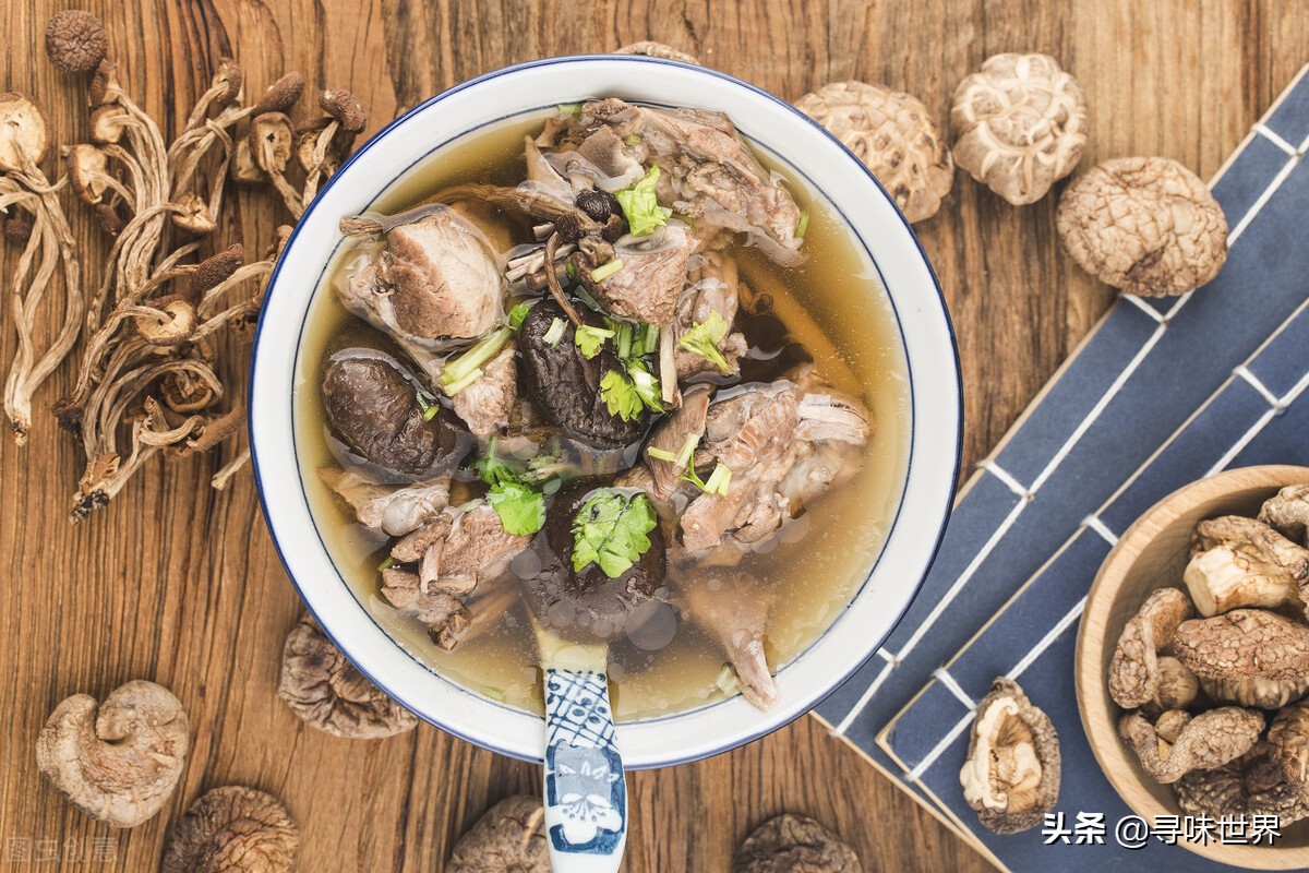 最适合冬天喝的汤常喝暖身又暖胃,适合秋冬喝的哪些汤暖身还养生