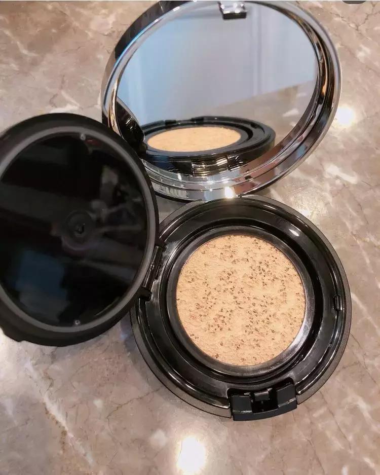 秋冬季超遮瑕不卡粉气垫推荐,滋润又遮瑕的气垫