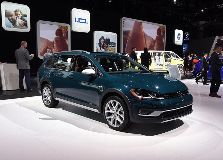 睁大眼睛看看,睁大眼看看视频