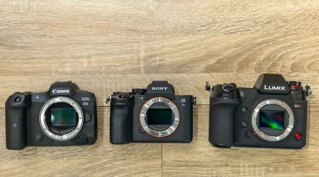 号称最强视频机的R5、S1H和α7SⅢ发热大对比