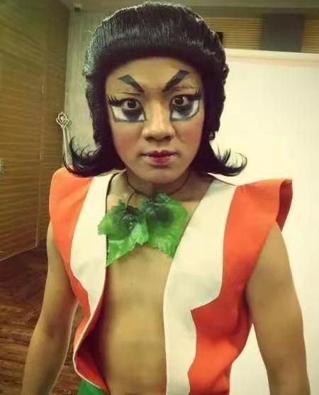 王祖蓝究竟有多高,费尽心思追到白富美