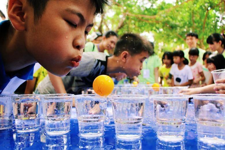 适合家长与孩子的互动亲子游戏,你多久没跟孩子互动