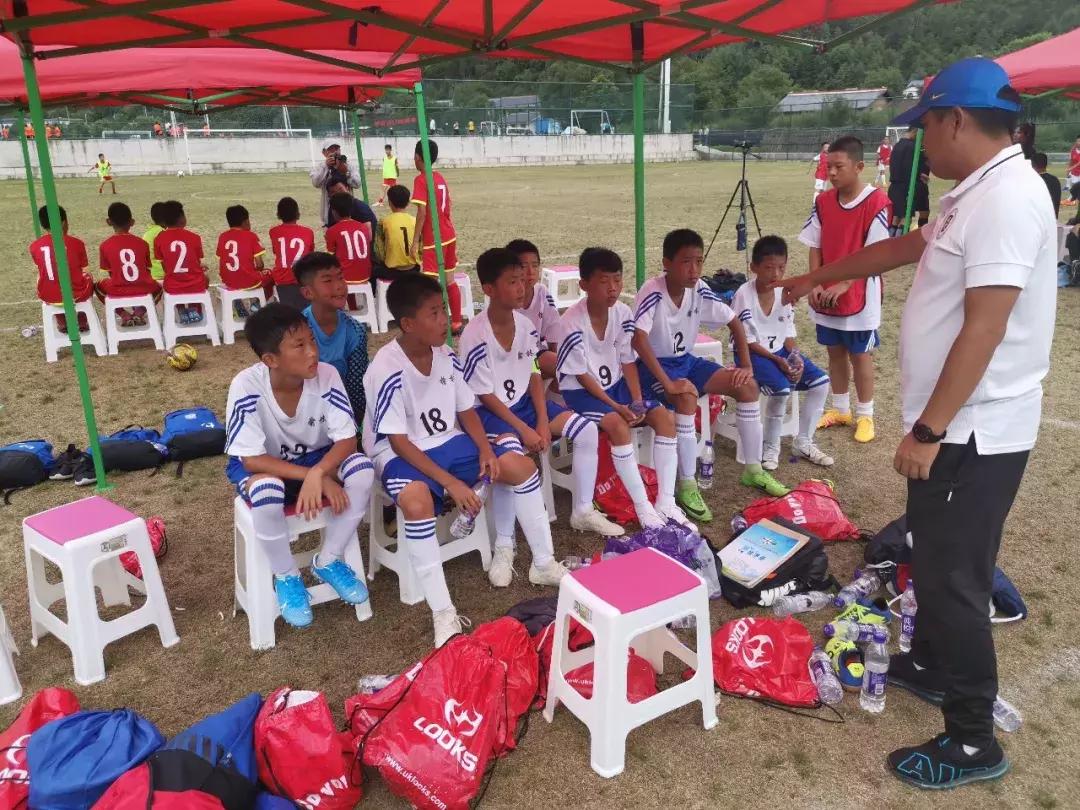 热烈祝贺足球俱乐部夺冠,榆林17届足球联赛冠军