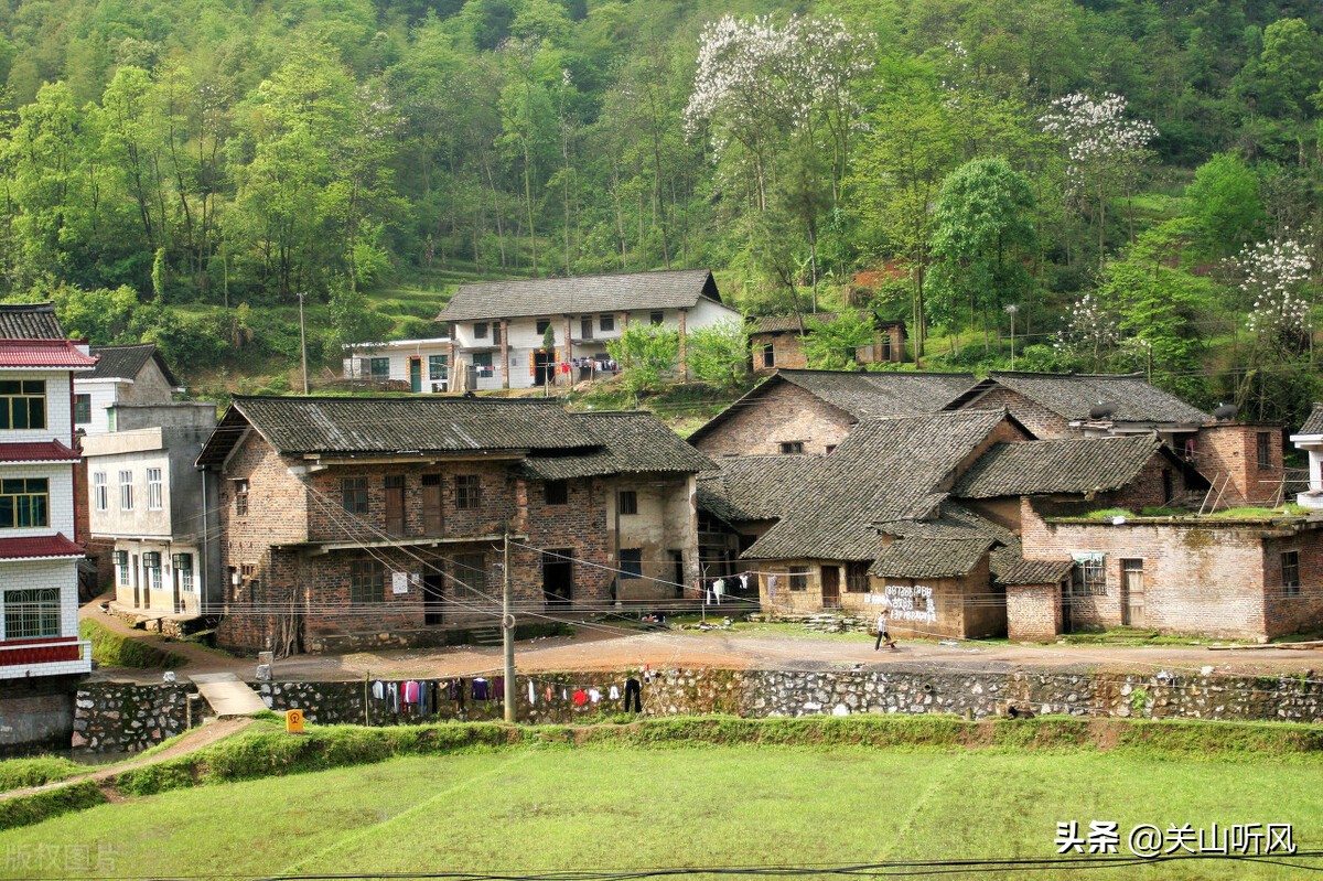 屋后有靠山旺人丁,屋后有靠指的什么