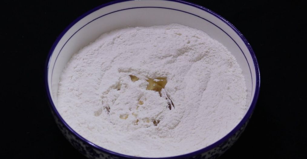 家庭版茄子馅饺子家常做法 (如何在家制作茄子馅饺子)