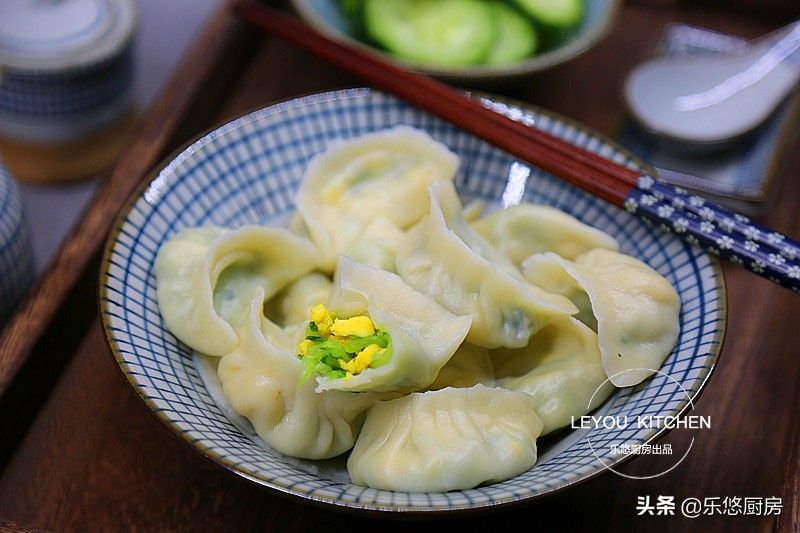 年夜饭吃素馅饺子还是肉馅饺子好,年夜饭主食吃米饭还是饺子