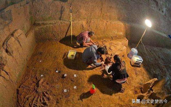 老梁揭秘盗墓贼完整视频,老梁说盗墓高手