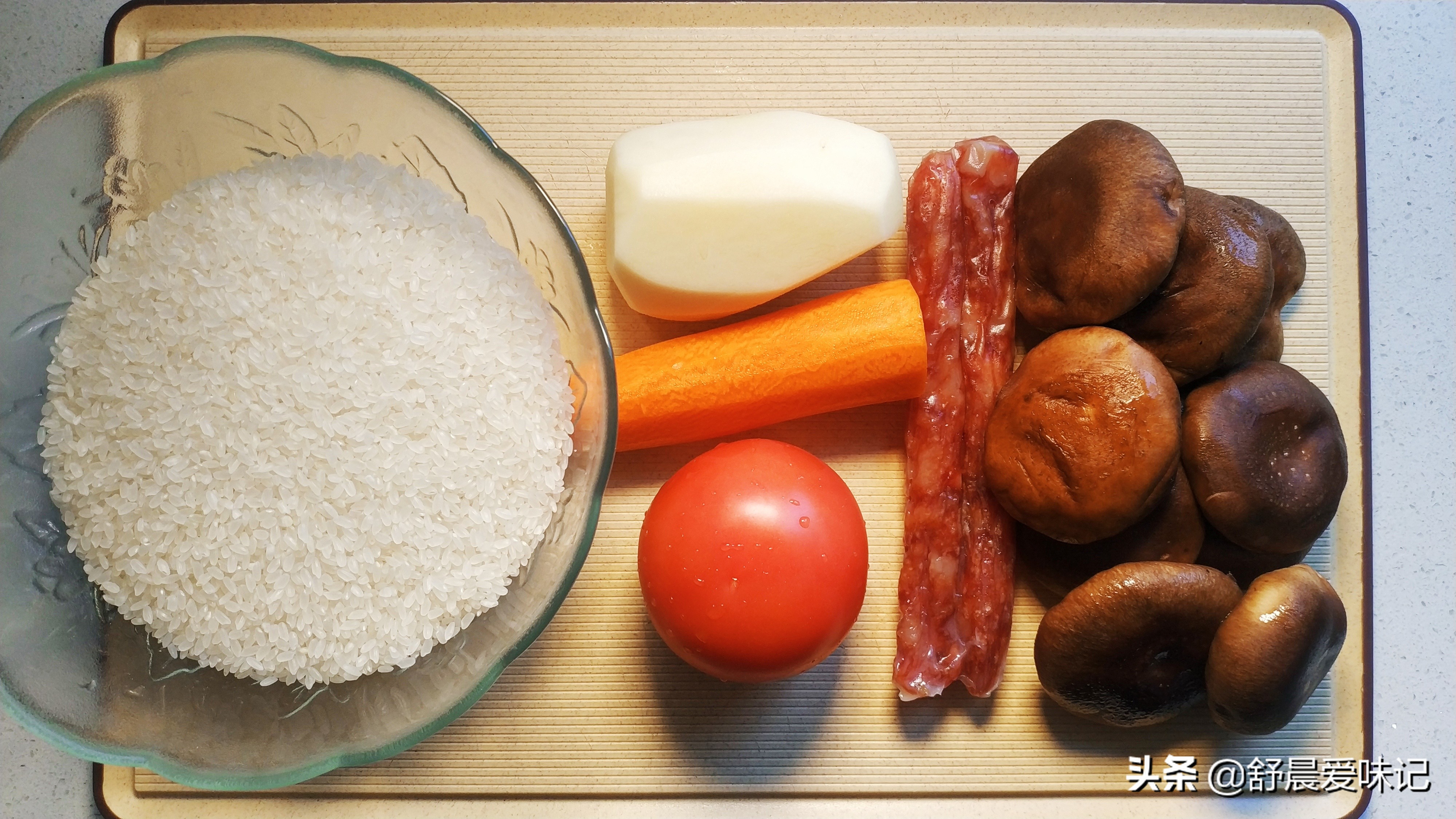 在家做“懒人饭”,有肉有菜还有饭,喷香好吃,孩子都能吃两碗