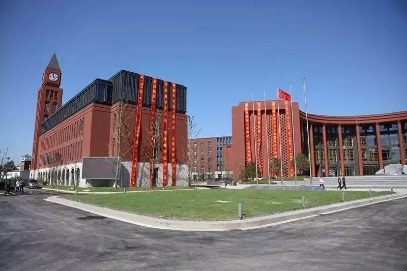 中国第三大民办高中教育赴美上市，却遭股价狂跌，问题出在哪里？