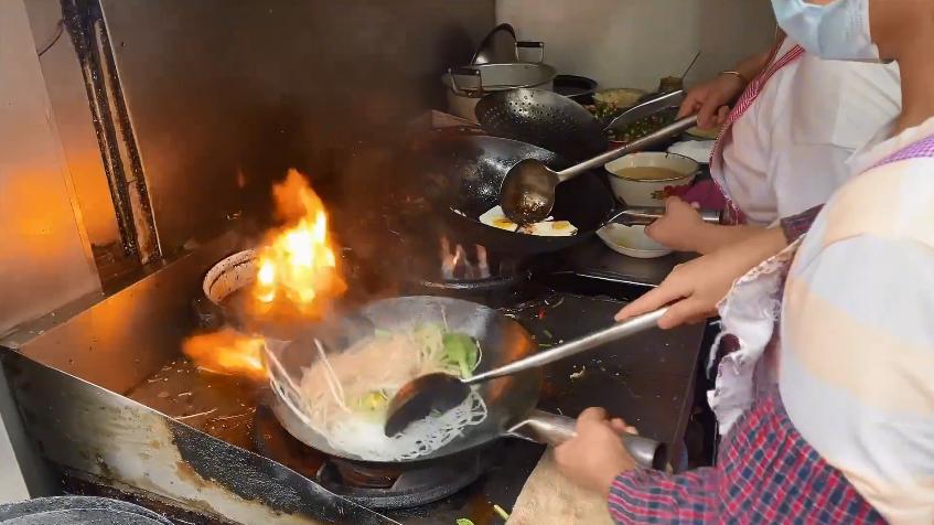 上海深夜苍蝇馆子,苍蝇馆子变网红上海最好吃江西菜