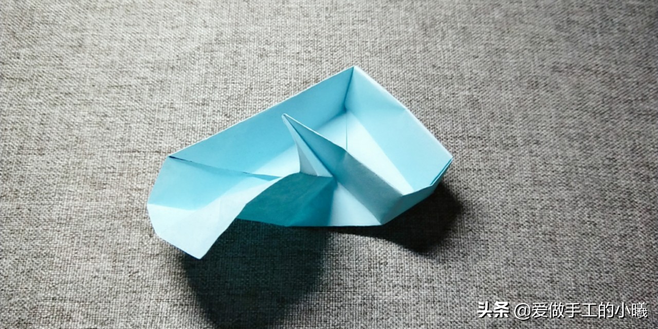 稻草鱼姐姐手工爱心收纳盒,爱心形的收纳盒带折叠盖子