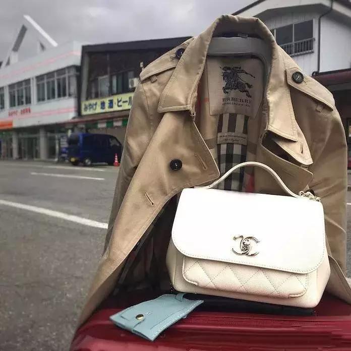 ysl和lv邮差包哪个更好,chanel和ysl包哪个好