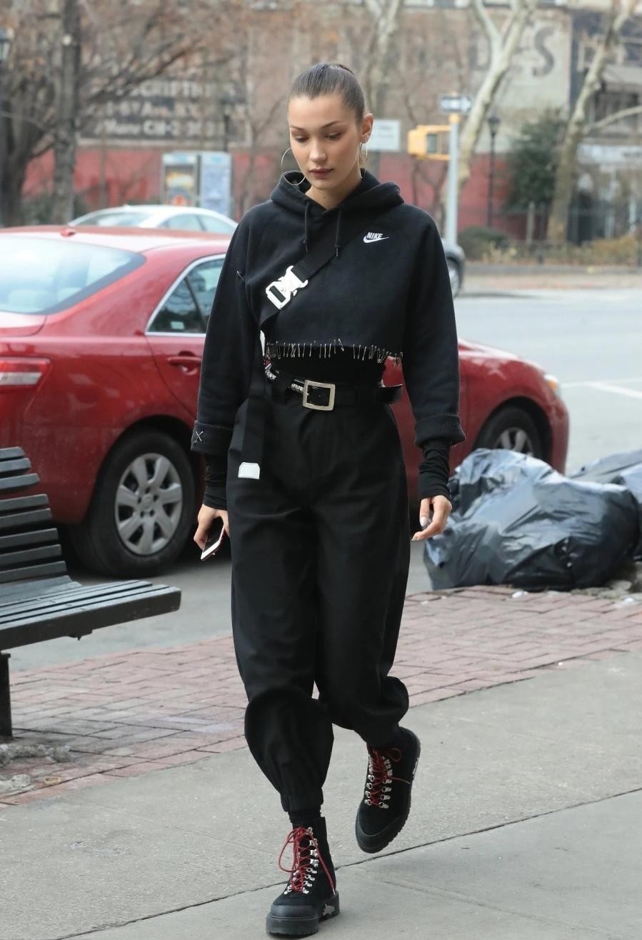 适合穿长靴子的冬天穿搭,今年秋冬这样穿轻松显高又藏肉