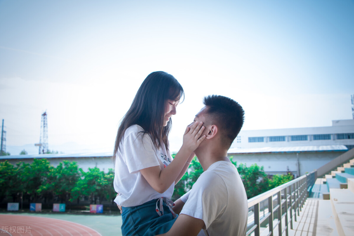 当男人开始对你冷淡时你该怎么做,男人对你冷淡你何必纠缠