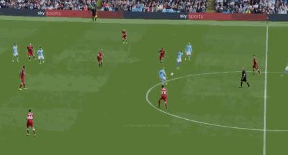 跨越三十年，关公战秦琼！德布劳内PK普拉蒂尼，异同之美皆震撼