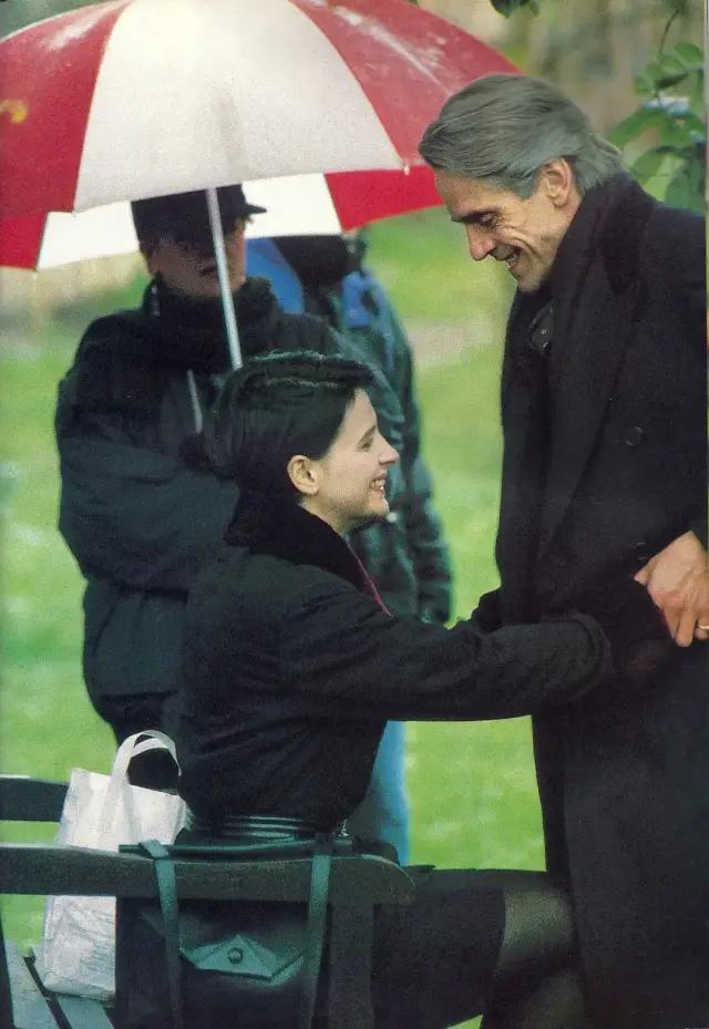 他是《洛丽塔》男主，畸形恋专业户，也是禁欲系不老男神