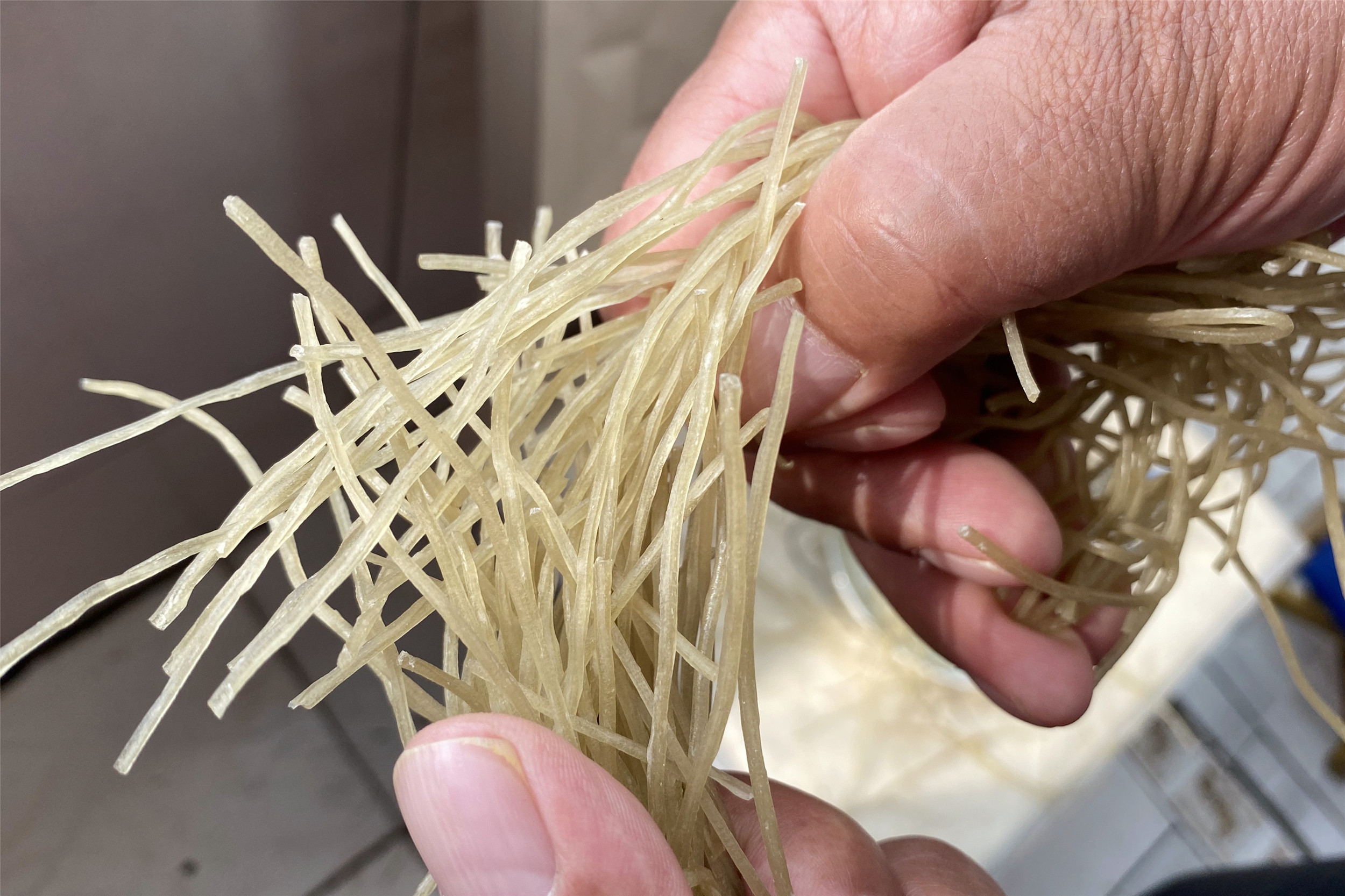 买哪种粉条比较安全,网上买的粉条很便宜什么原因