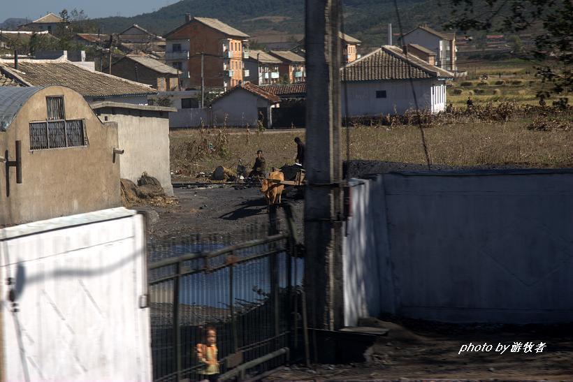 实拍朝鲜的村庄，朝鲜农民的生活怎么样？朝鲜城乡差别大不大？