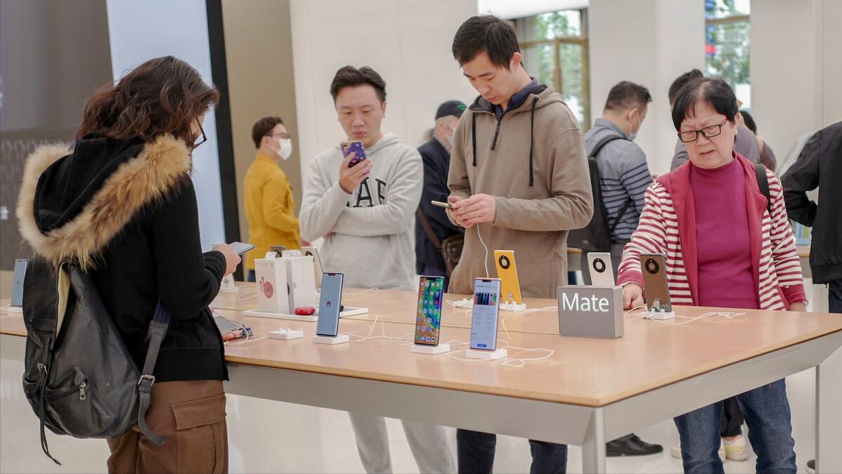 华为手机为什么没有华为标志,华为没有标huawei是华为手机吗