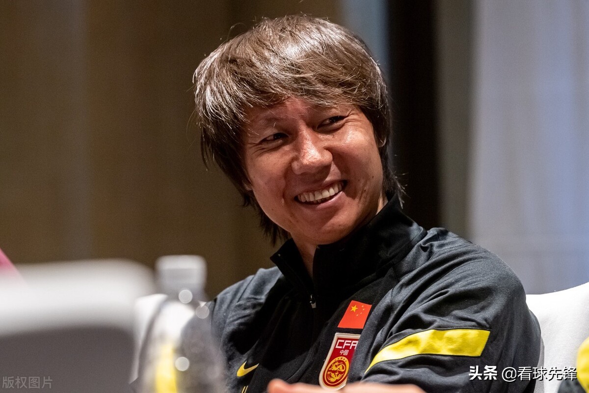 特权！12强赛期间，足协为归化安排太太团探亲